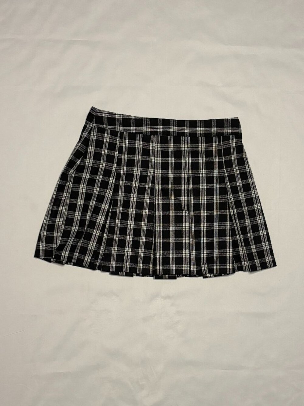 H&M Divided black and White Plaid Pleated Mini Skirt
